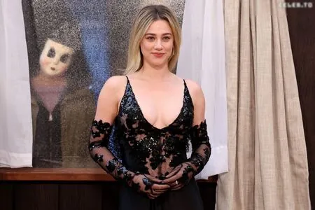 Lili Reinhart