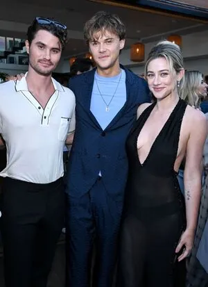 Lili Reinhart