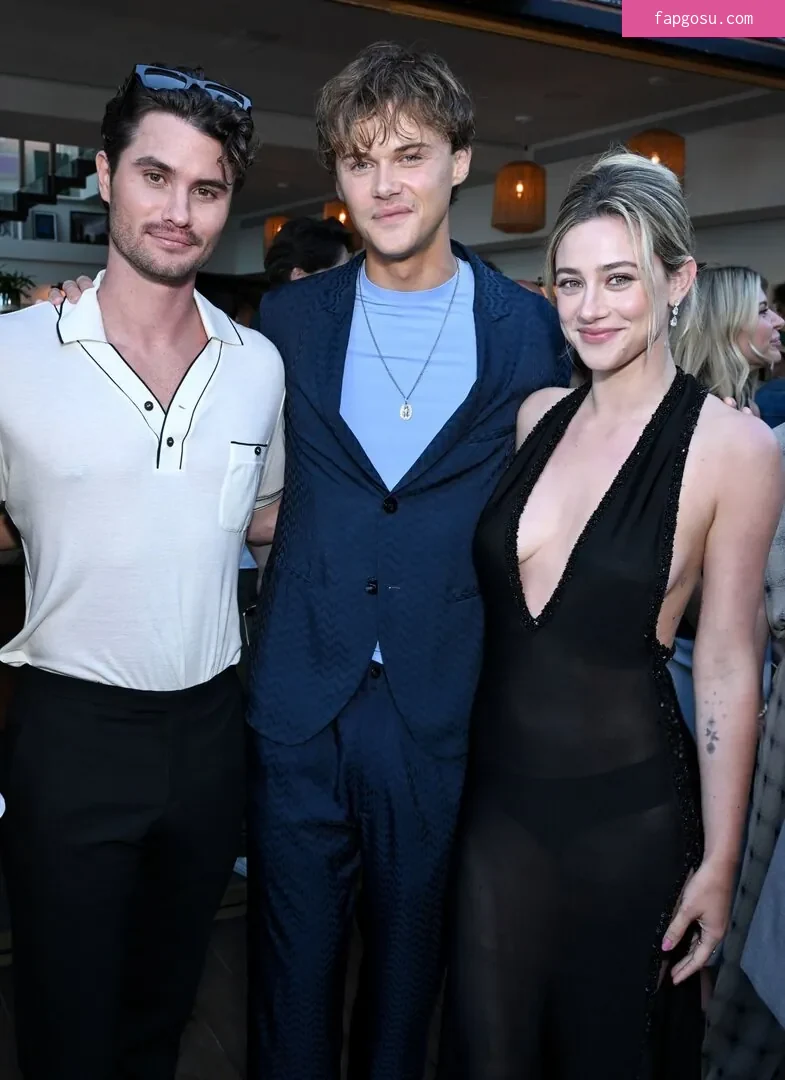 Lili Reinhart - Photo #692