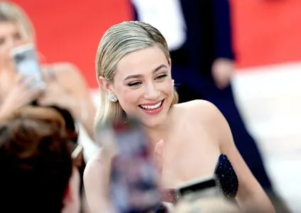 Lili Reinhart