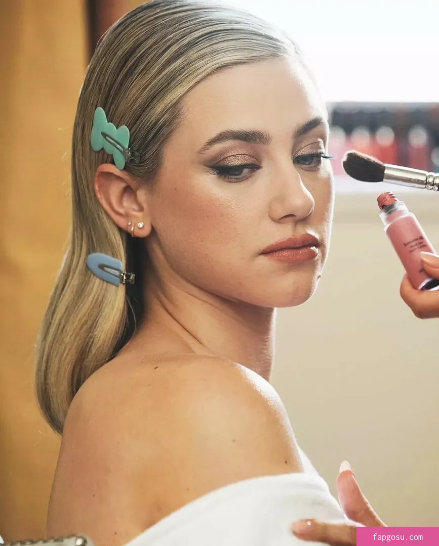 Lili Reinhart - Photo #735