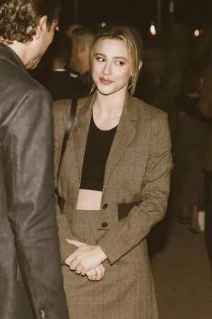 Lili Reinhart