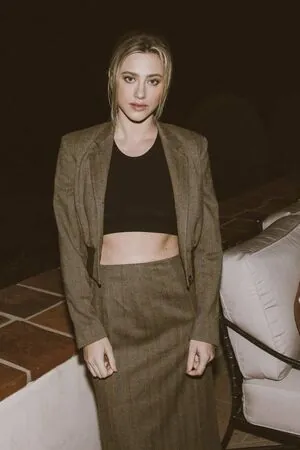 Lili Reinhart