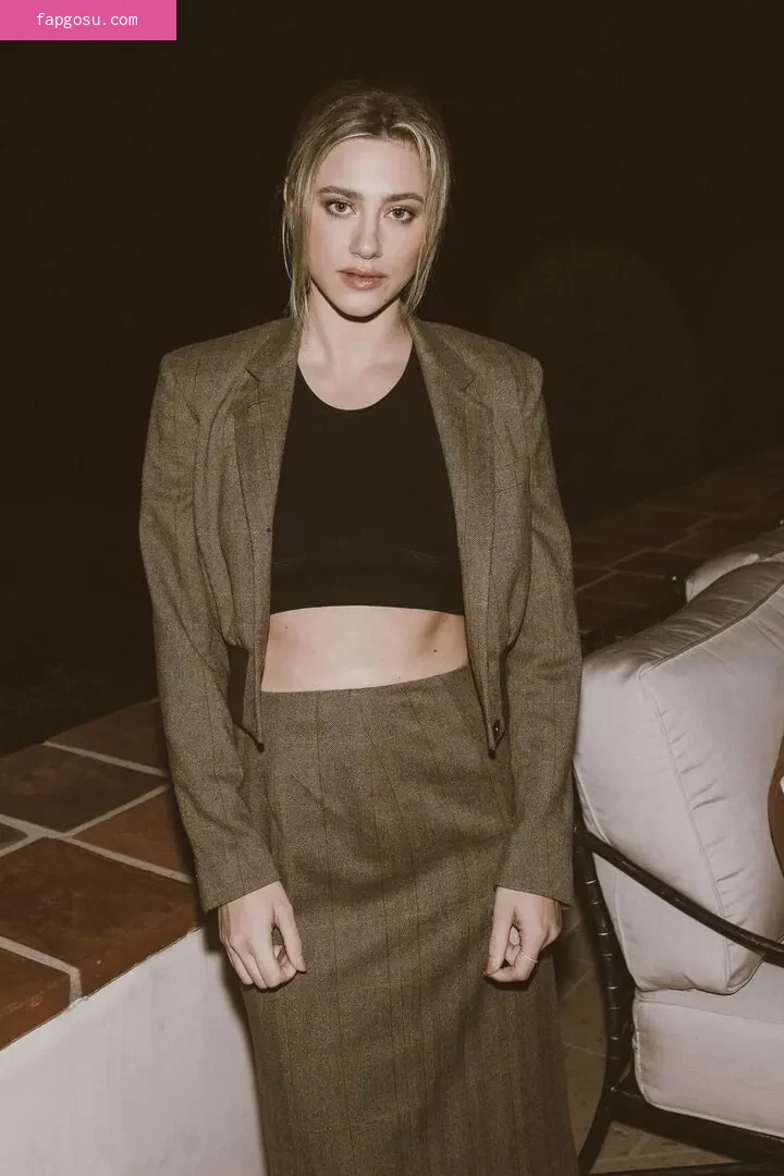 Lili Reinhart - Photo #768