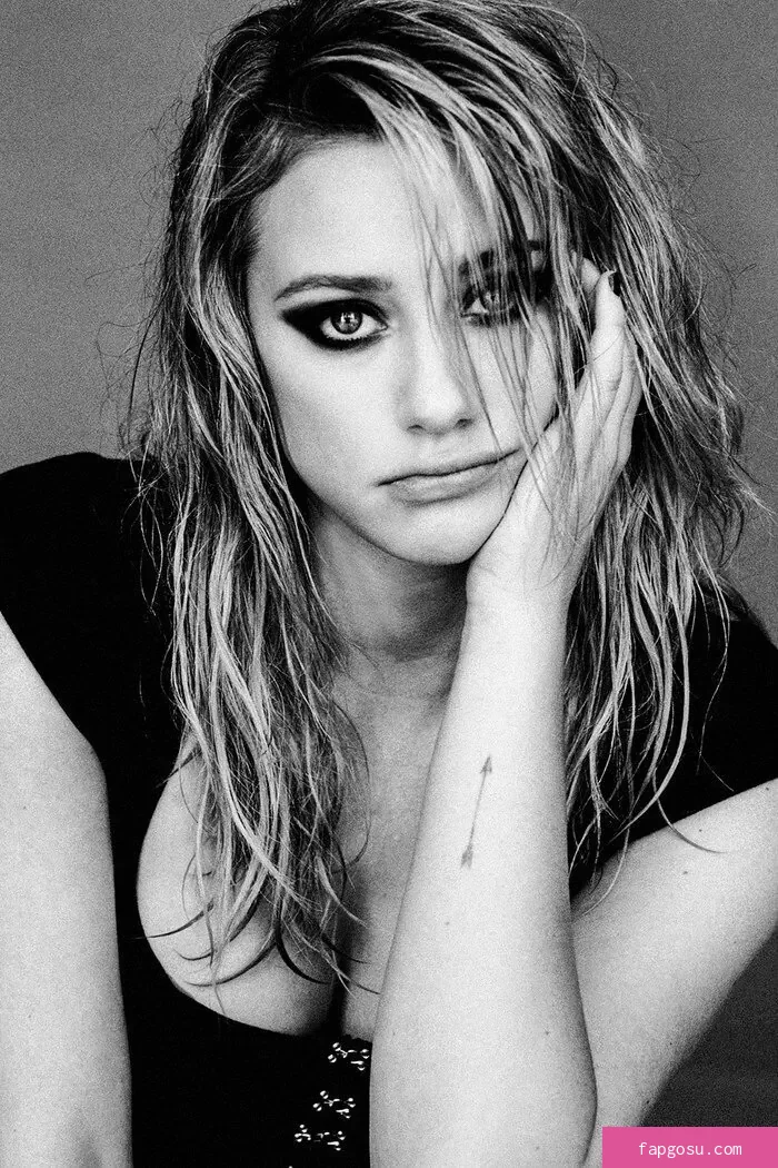 Lili Reinhart - Photo #78