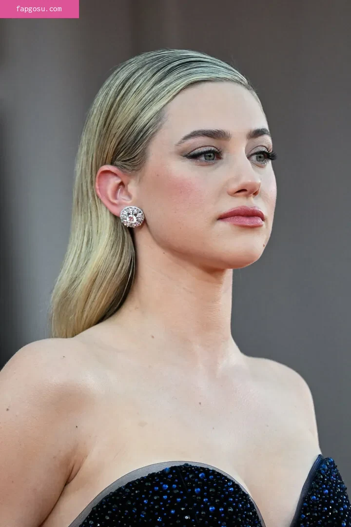 Lili Reinhart - Photo #824
