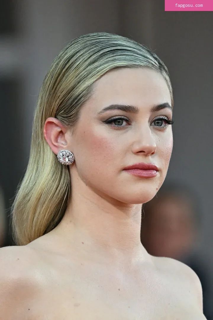 Lili Reinhart - Photo #826