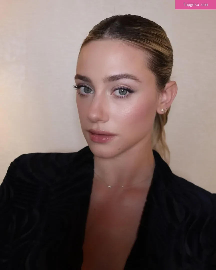 Lili Reinhart - Photo #850