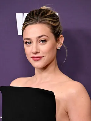 Lili Reinhart