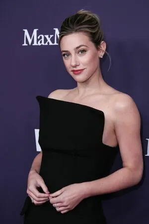 Lili Reinhart