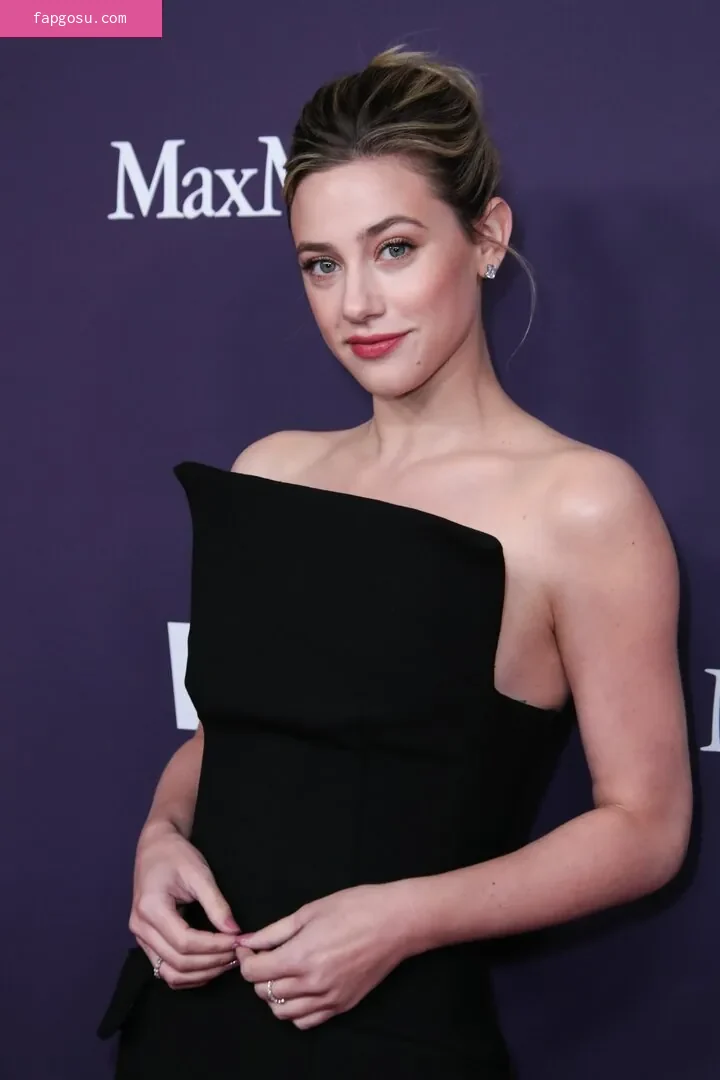 Lili Reinhart - Photo #856
