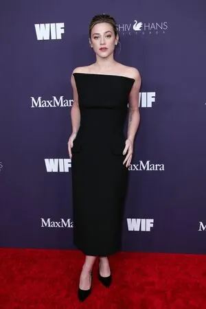 Lili Reinhart
