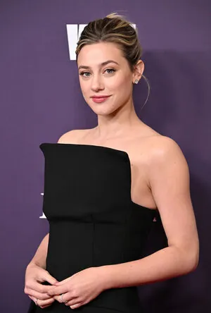 Lili Reinhart