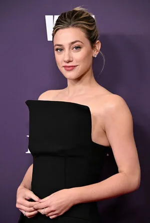 Lili Reinhart