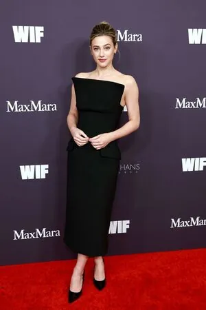 Lili Reinhart