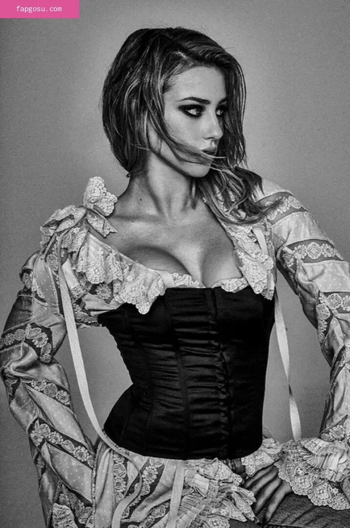 Lili Reinhart - Photo #91