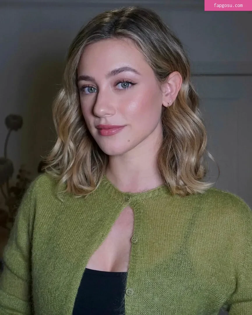 Lili Reinhart - Photo #910