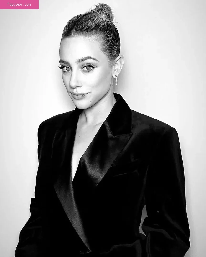 Lili Reinhart - Photo #921