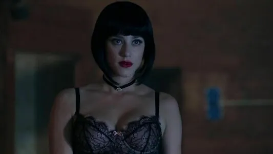 Lili Reinhart