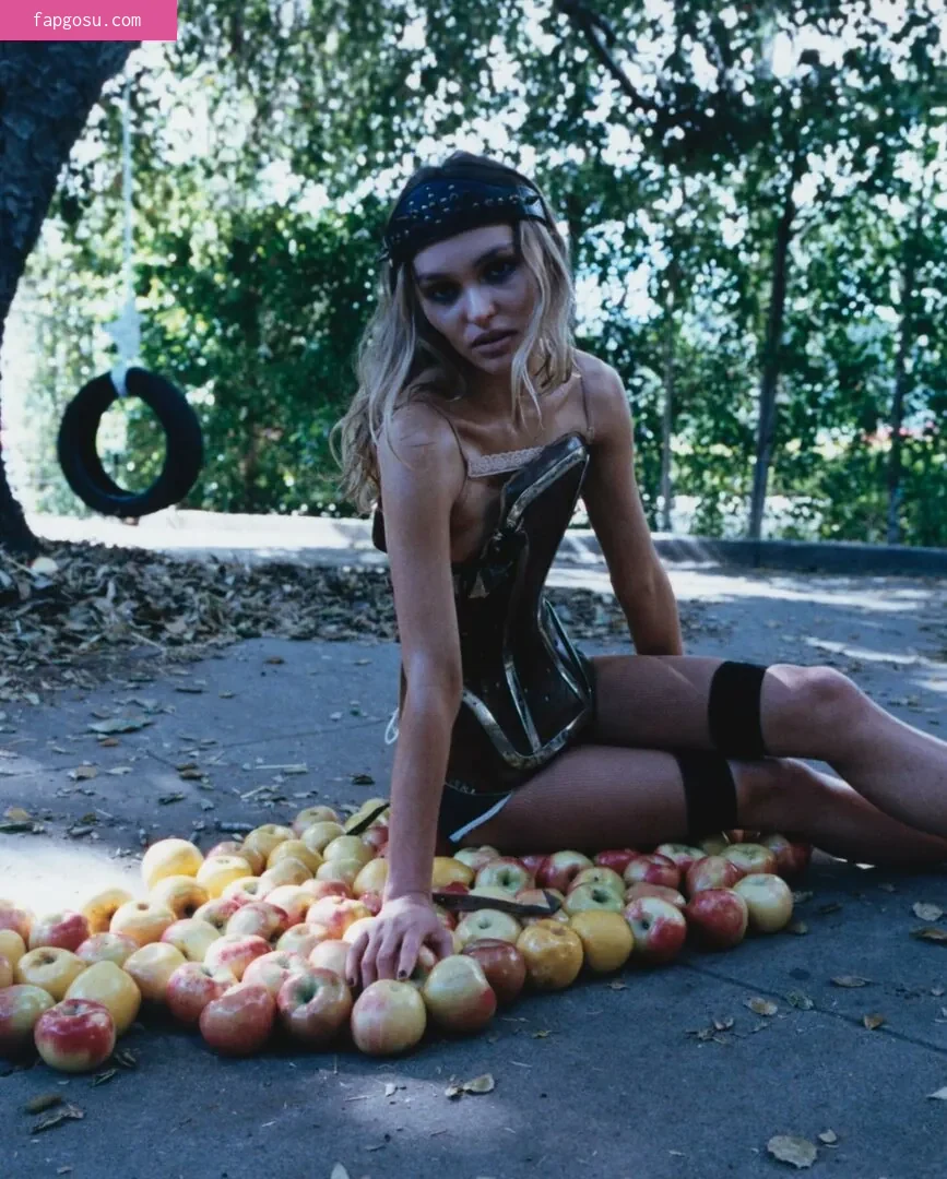 Lily-Rose Depp - Photo #53