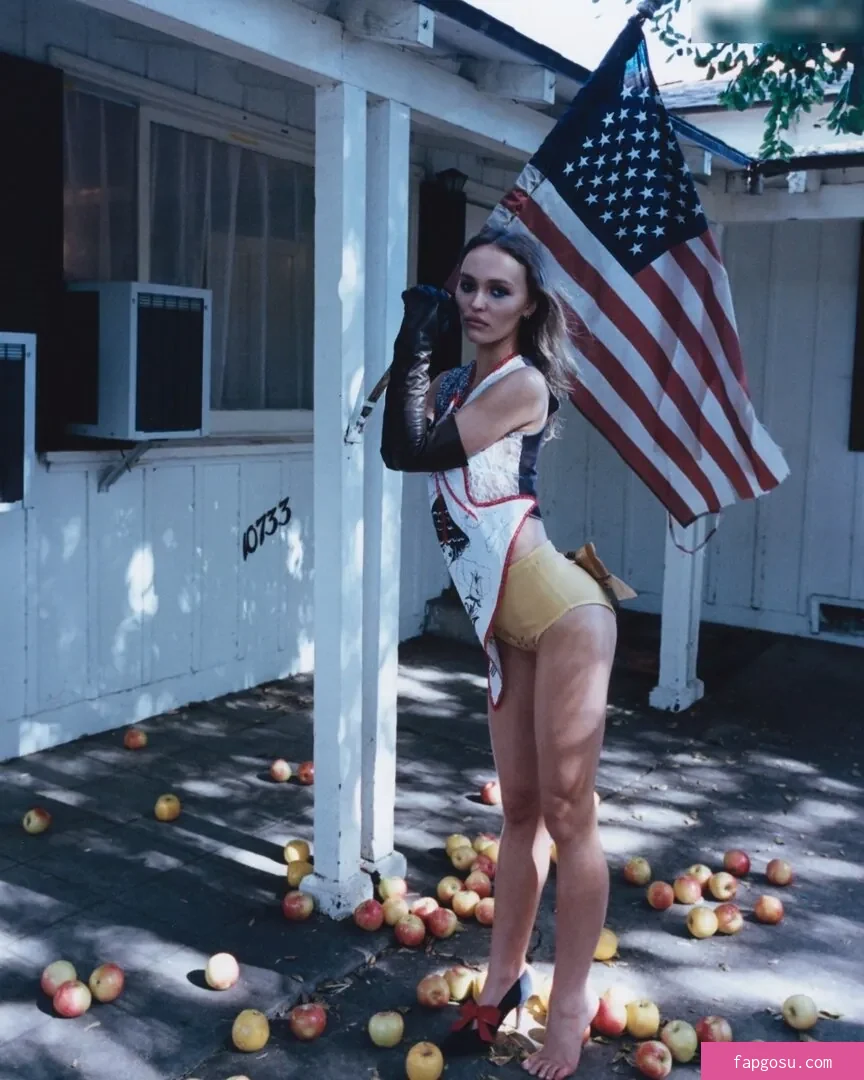 Lily-Rose Depp - Photo #9