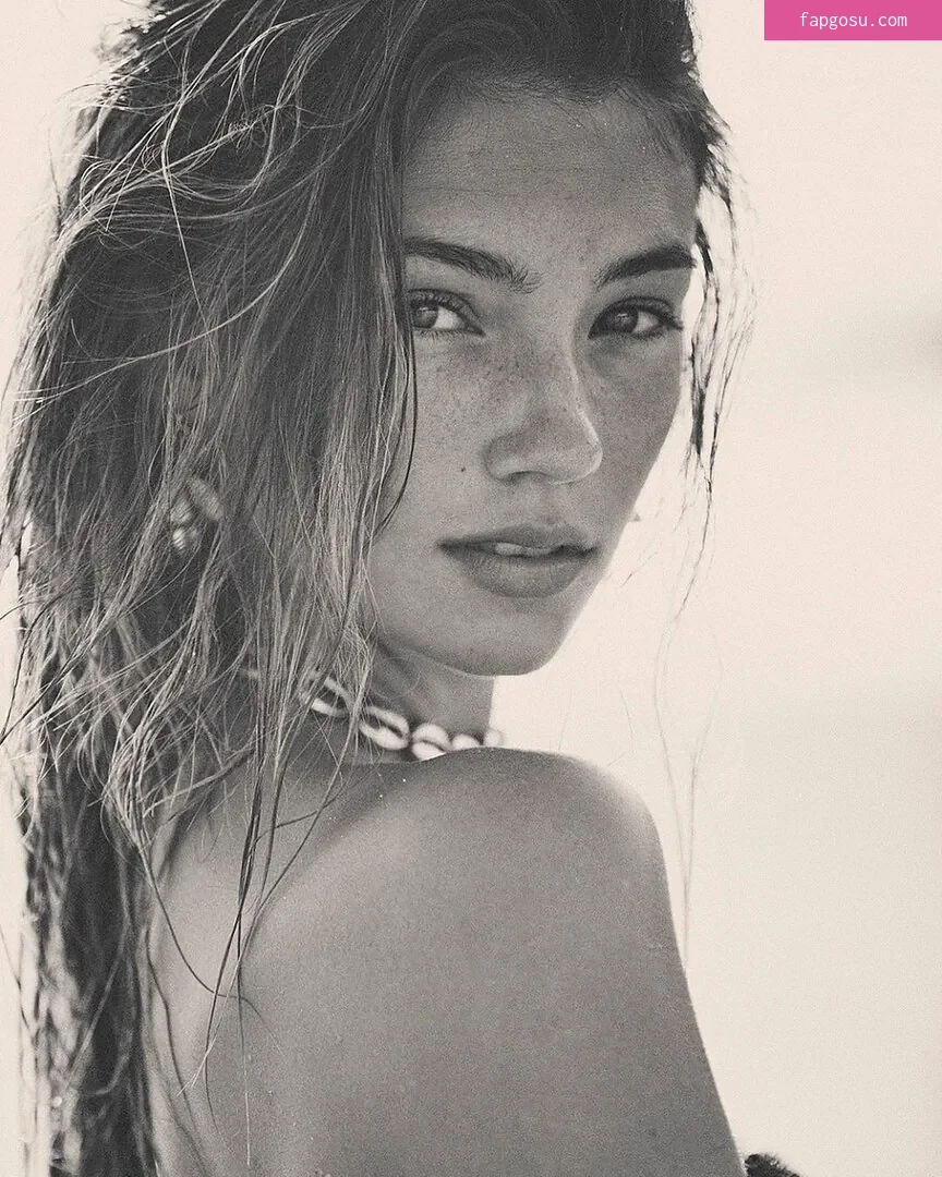 Lorena Rae