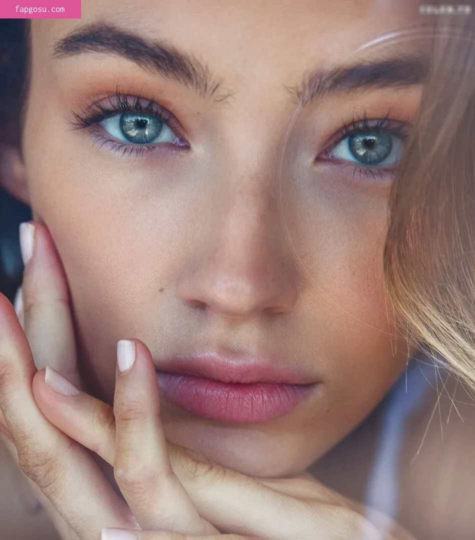 Lorena Rae