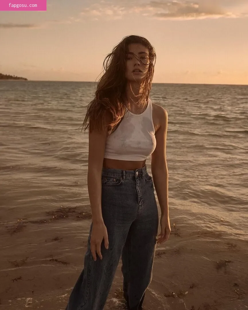 Lorena Rae