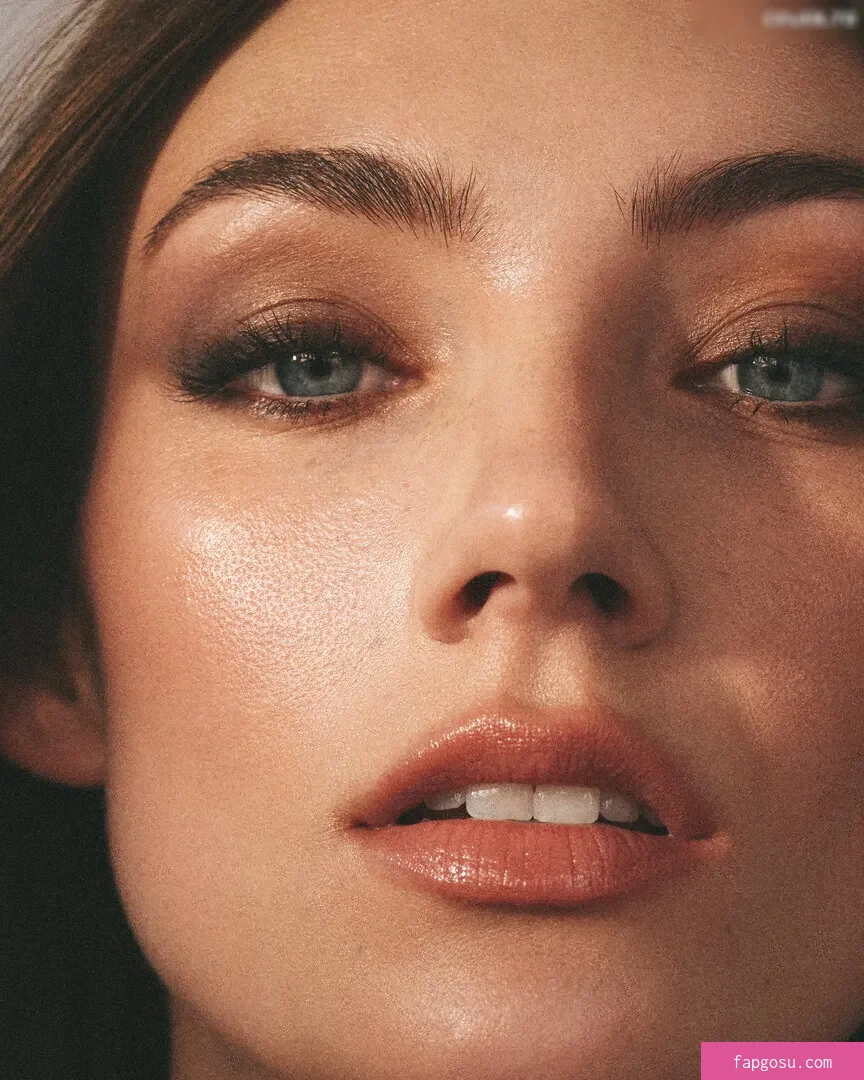 Lorena Rae
