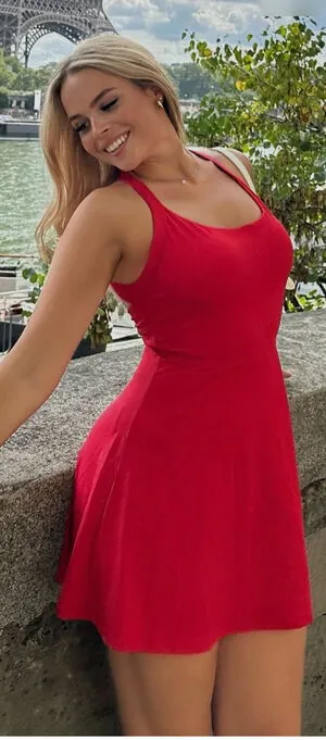 Larissa Sola content