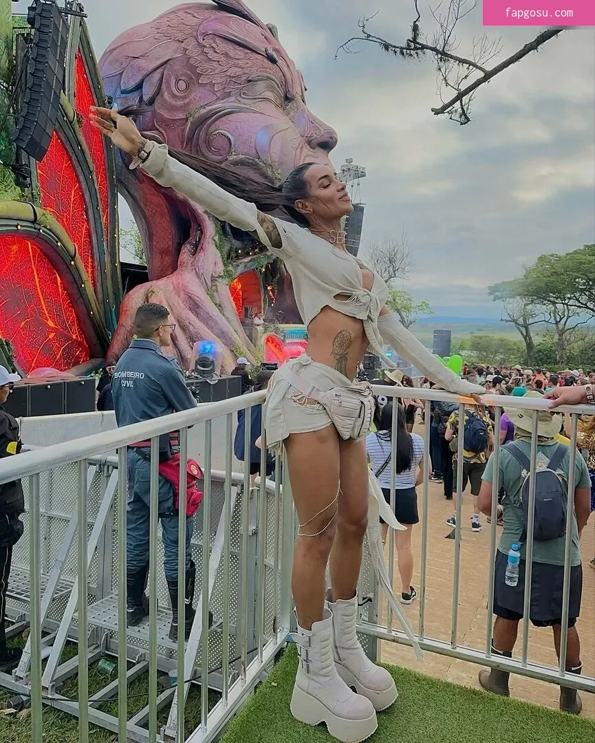 Laura Saenz