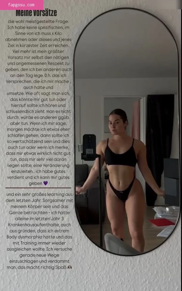 Laura Sophie aka laurafitsophie
