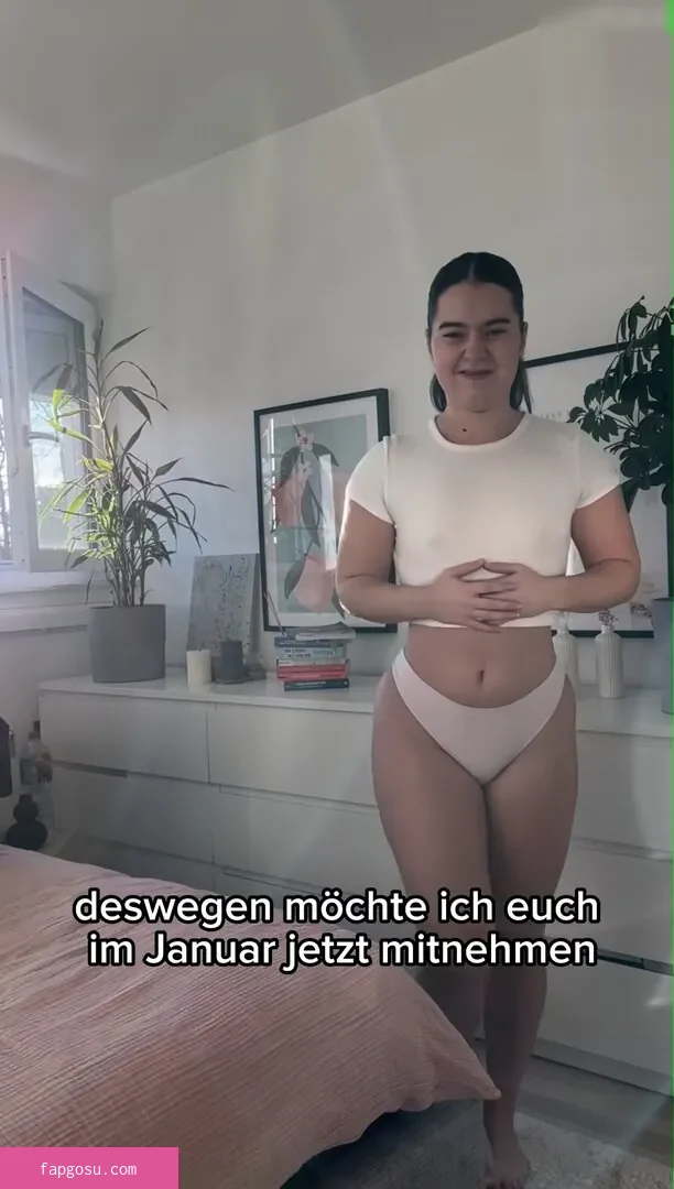 Laura Sophie aka laurafitsophie