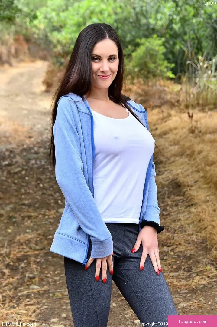 Lilian Stone