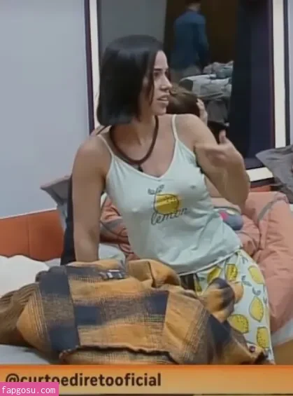 Larissa Tomásia