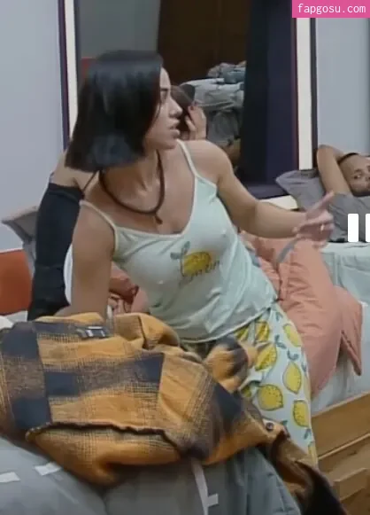 Larissa Tomásia