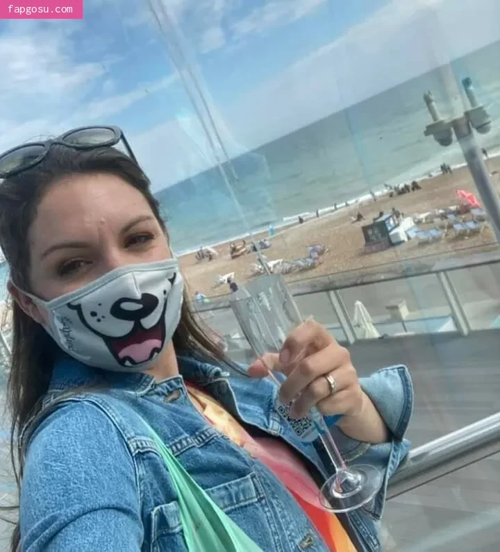 Laura Tobin