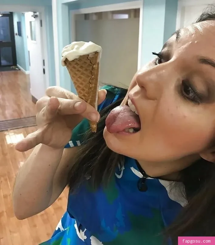 Laura Tobin
