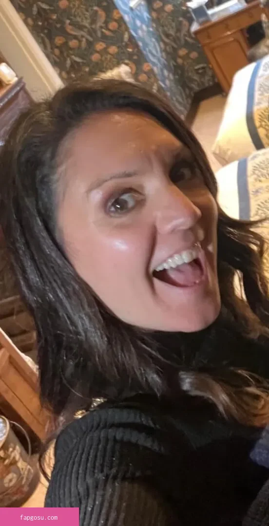 Laura Tobin