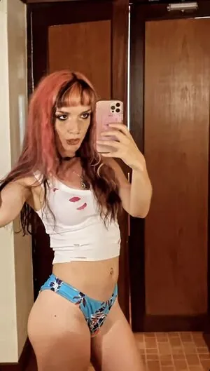 Lauren Tate Delilah Bon content