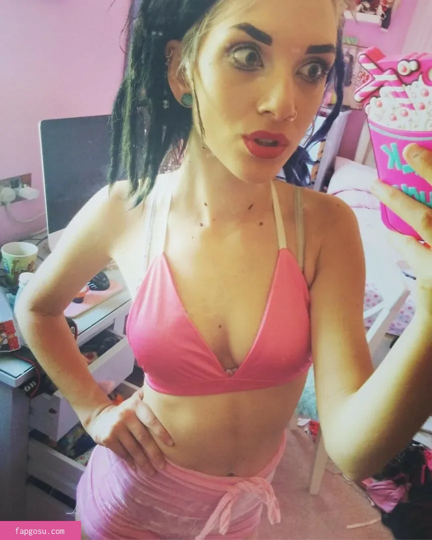 Lauren Tate Delilah Bon