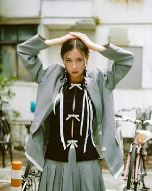 Lauren Tsai content