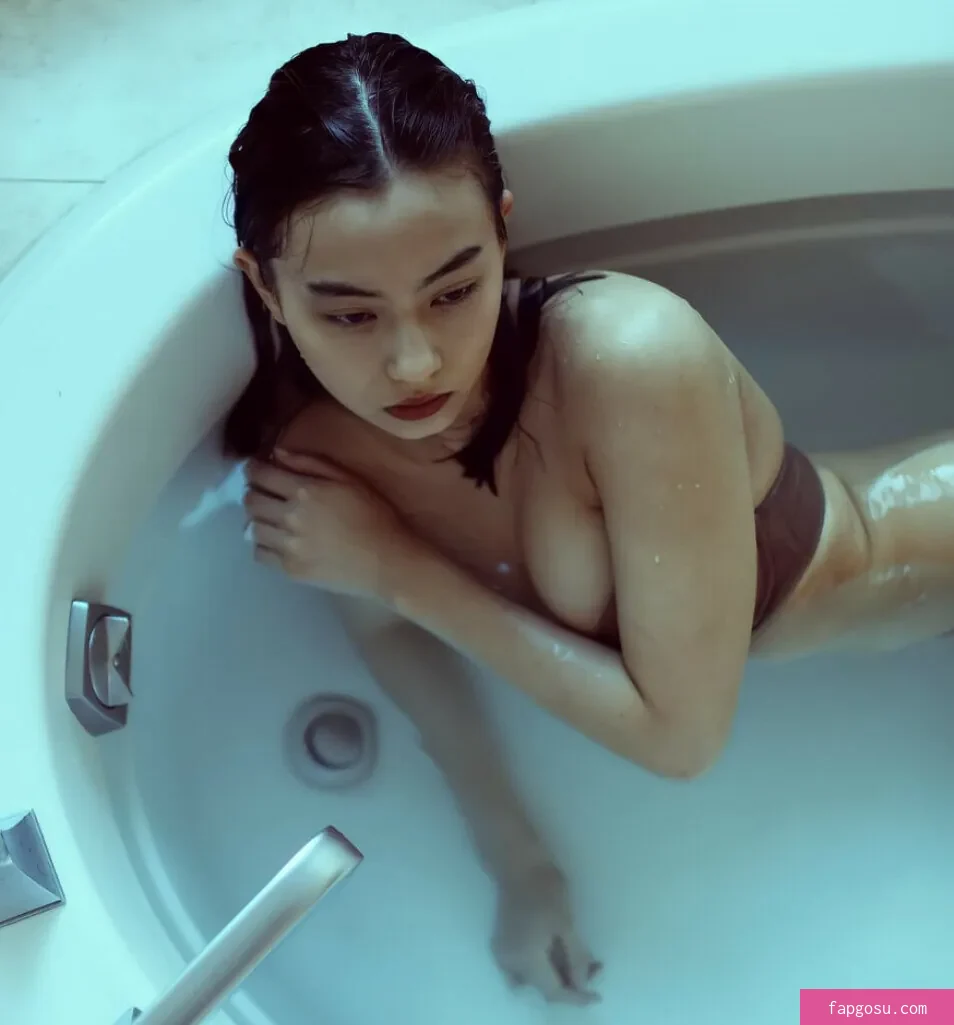 Lauren Tsai