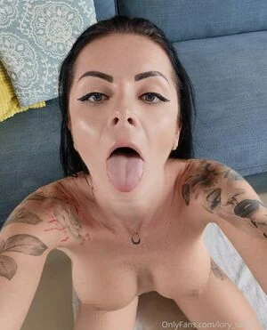 lory_tatt content