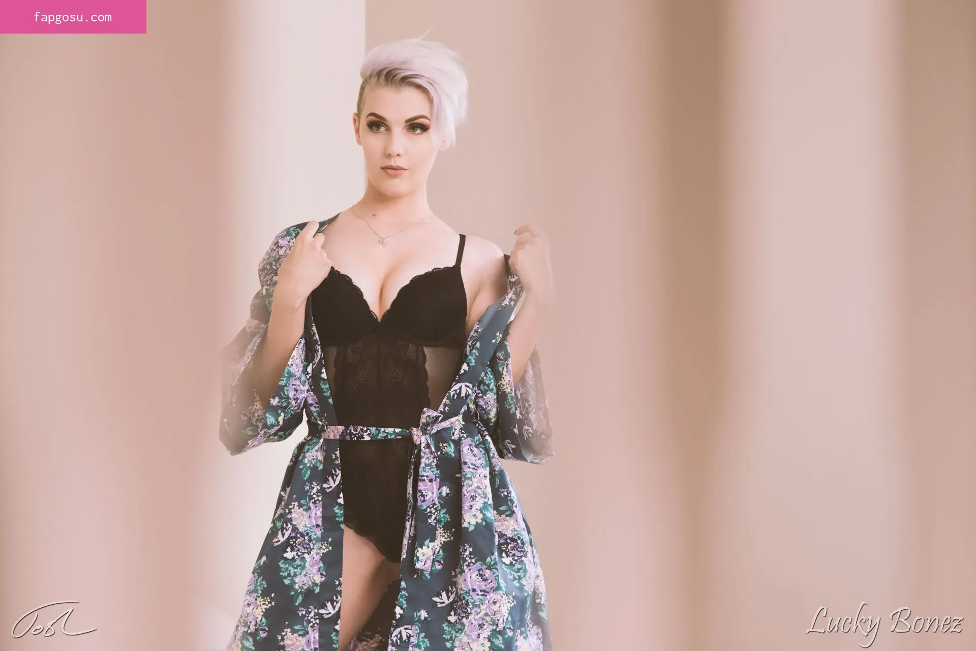 LuckyBonez - Photo #818