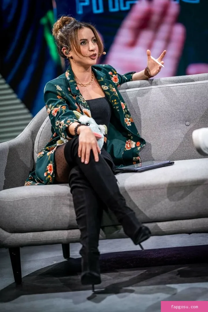 Laure Valée