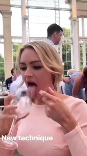Laura Woods content