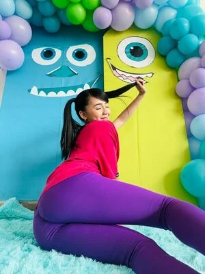 lovely-zoe content