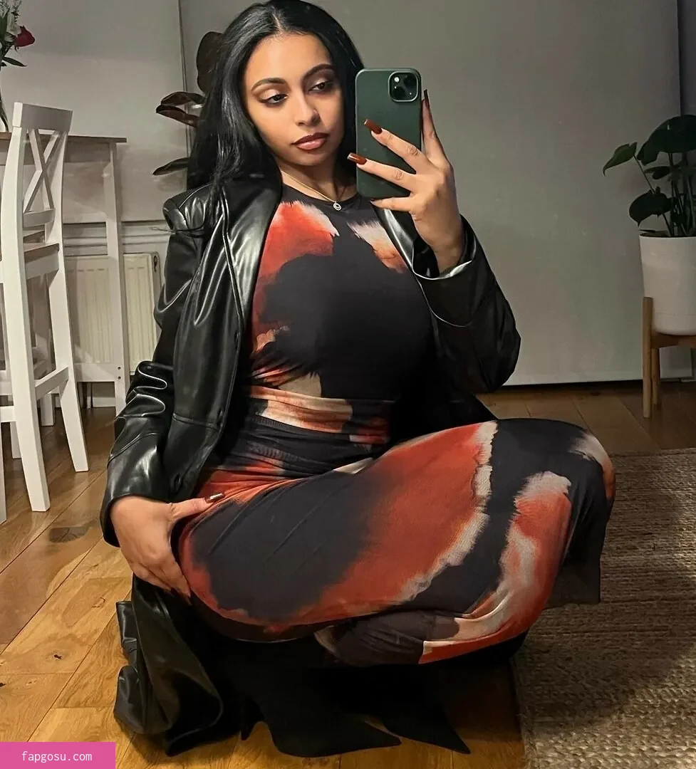 Mariahellie