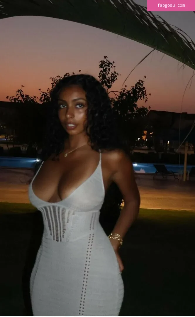Mariahellie